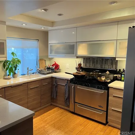 Image 3 - Roscoe Boulevard, Los Angeles, CA 91306, USA - Townhouse for rent