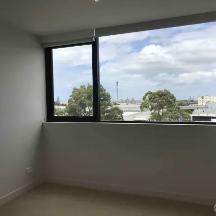 Image 3 - Silkwood Townhouses, 55 Holloway Street, Banksmeadow NSW 2035, Australia - Apartment for rent