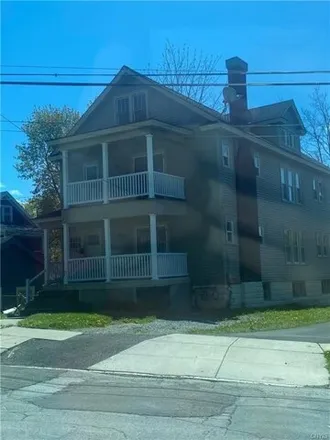 Rent this 3 bed apartment on 416 Kensington Road in City of Syracuse, NY 13210