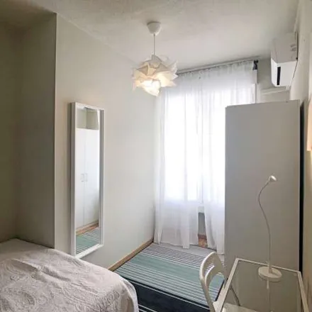 Rent this 5 bed apartment on Madrid in Calle de Raimundo Fernández Villaverde, 51
