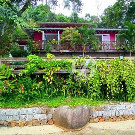 Buy this 5 bed house on Avenida Vereador Benedito Avelino in Vila Divinéia - Vila Nova, Região Geográfica Intermediária do Rio de Janeiro - RJ