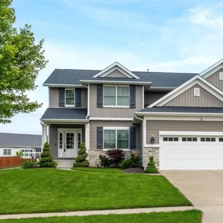 Buy this 5 bed house on 4377 Nevada Drive in Pleasant Valley Township, Bettendorf