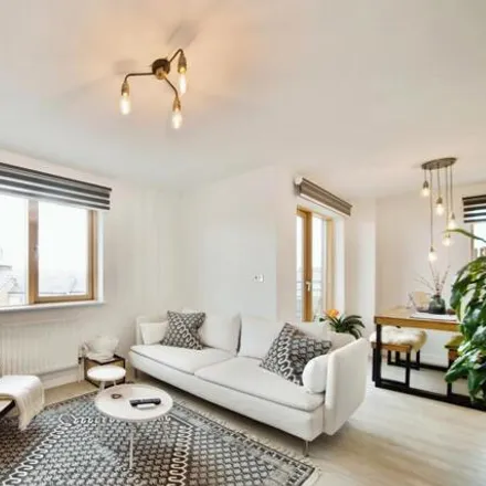 Image 1 - John Bell Tower West, 5 Pancras Way, Old Ford, London, E3 2PY, United Kingdom - Apartment for sale