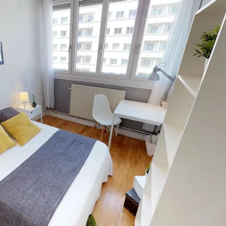 Rent this 3 bed room on 58 Rue de l'Abondance