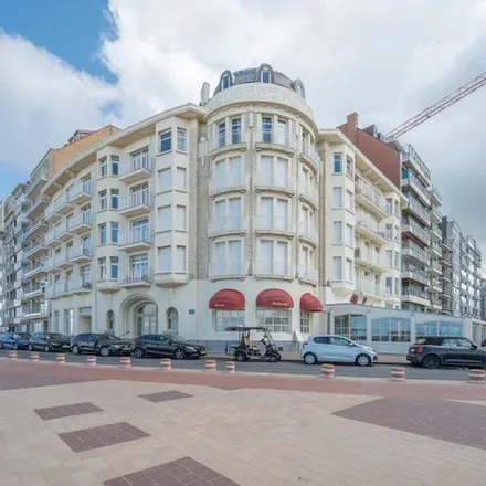 Rent this 3 bed apartment on Zeedijk-Knokke 600-601 in 8300 Knokke-Heist, Belgium