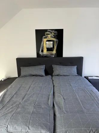 Rent this 2 bed apartment on Efsin im Trompeter in Fürstenwall 66b, 40219 Dusseldorf