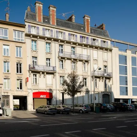 Rent this 4 bed apartment on Avenue de Maron in 54600 Villers-lès-Nancy, France