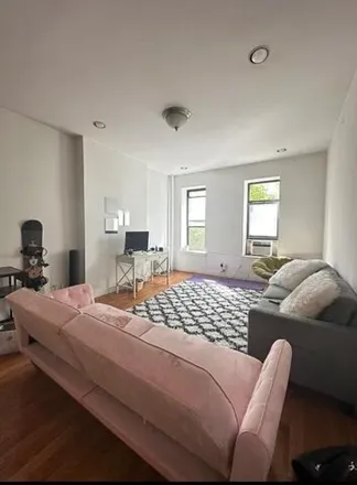 Rent this 4 bed apartment on 1750 1st Avenue in New York, NY 10128