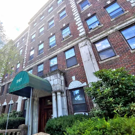 Rent this 1 bed condo on 247 Chestnut hill Ave