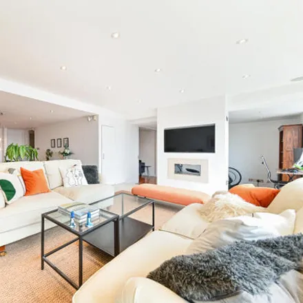 Image 4 - Cinnamon Wharf, 24 Shad Thames, London, SE1 2YJ, United Kingdom - Apartment for sale