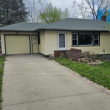 Buy this 4 bed house on 2668 South Center Avenue in Sioux Falls, SD 57105