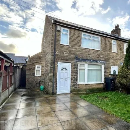 Rent this 2 bed house on West End Road in Sowerby Bridge, HX1 3UJ