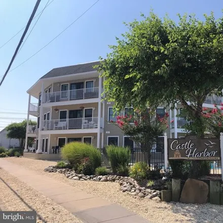 Buy this studio condo on 200 West 18th Street in Ship Bottom, Ocean County
