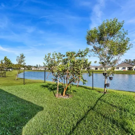 Image 7 - 19550 Galleon Point Drive, Lehigh Acres, FL 33936, USA - Townhouse for sale