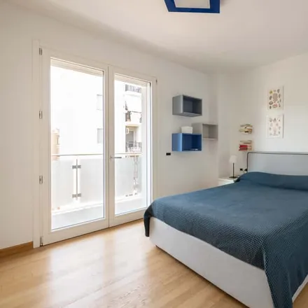Rent this 3 bed apartment on Via Gozzadini in 20148 Milan MI, Italy