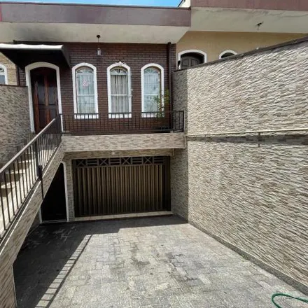 Buy this 5 bed house on Salão do Reino das Testemunhas de Jeová in Avenida Senador Ricardo Batista 715, Assunção