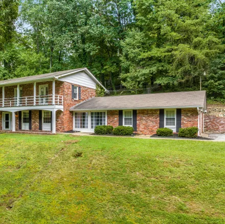 Buy this 4 bed house on 949 Whippoorwill Drive in Signal Mountain, Hamilton County
