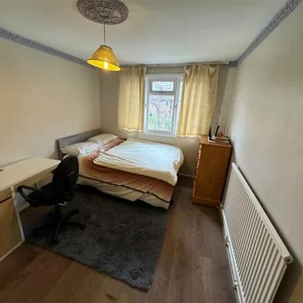 Rent this studio apartment on 6 Bisham Close in London, SM5 1DG