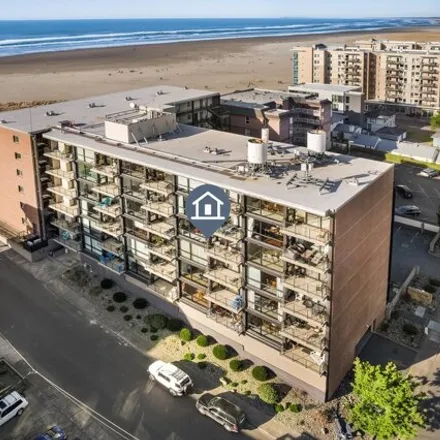 Image 1 - Inn at the Prom, South Promenade, Seaside, OR, USA - Condo for sale
