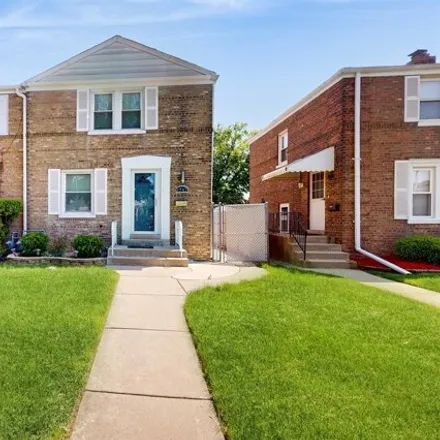 Buy this 2 bed house on 2064 West Le Moyne Avenue in Melrose Park, IL 60160