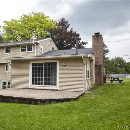 Image 5 - 4613 Red Fox Dr, Manlius, New York, 13104 - House for sale