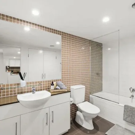 Image 7 - Swell Resort, 2 Ocean Street, Koala Park QLD 4220, Australia - Apartment for rent