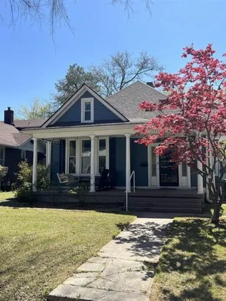 Buy this 3 bed house on 1823 Oliver Avenue in Memphis, TN 38114
