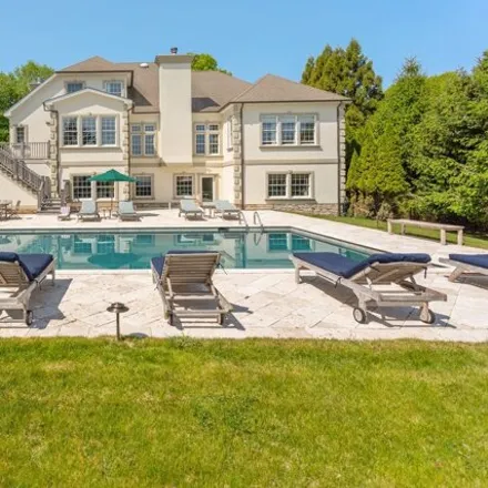 Rent this 5 bed house on 170 Tuckahoe Lane in Tuckahoe, Suffolk County