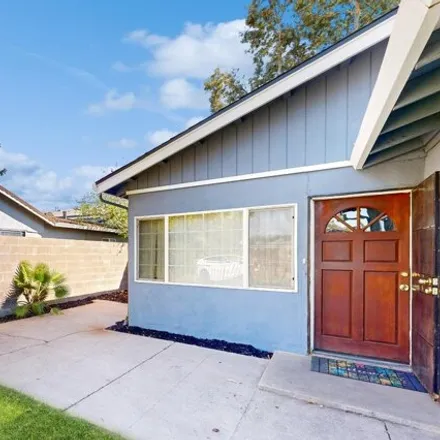 Image 2 - 254 Lindley Drive, Sacramento, CA 95815, USA - House for sale