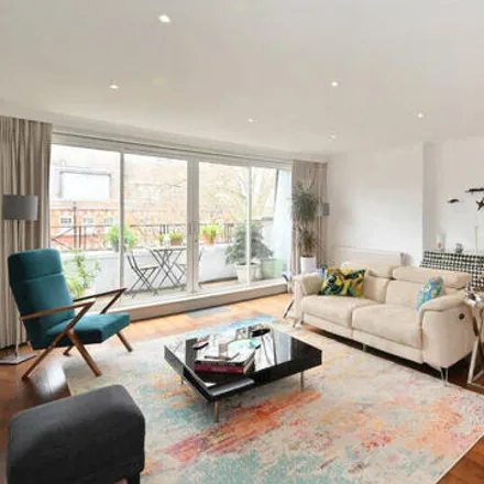 Buy this 3 bed house on 18 Cheyne Gardens in London, SW3 5QJ