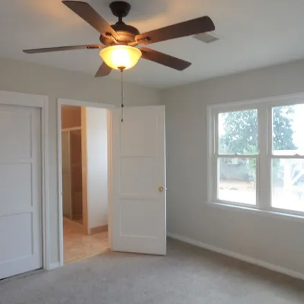 Image 3 - 1502 L Avenue, National City, CA 91950, USA - Apartment for rent