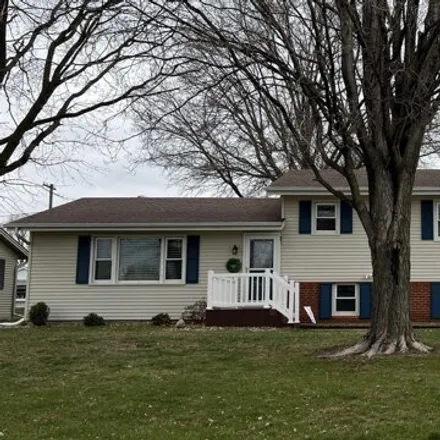 Buy this 3 bed house on 752 Sunset Street in New Hampton, IA 50659