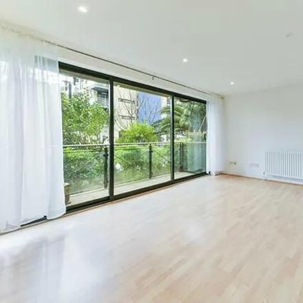Image 4 - Block B, 60 Westferry Road, Millwall, London, E14 8JF, United Kingdom - Apartment for rent