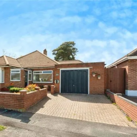Buy this 3 bed house on Heath Road in Pamber Heath, RG26 3DS