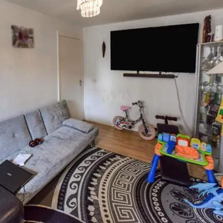 Image 4 - Little Moss Lane, Pendlebury, M27 6PX, United Kingdom - Apartment for sale