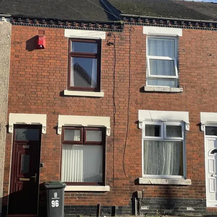 Rent this 3 bed townhouse on Bond Street in Tunstall, ST6 5HF