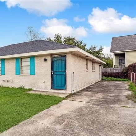 Buy this 4 bed house on 4617 Bonita Drive in New Orleans, LA 70126