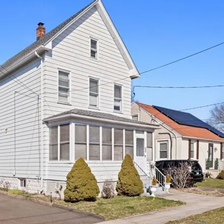 Buy this 3 bed house on 52 Dix Street in Hamden, CT 06514