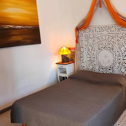 Rent this 1 bed townhouse on Résidence le Clos d'Azur in 83920 La Motte, France