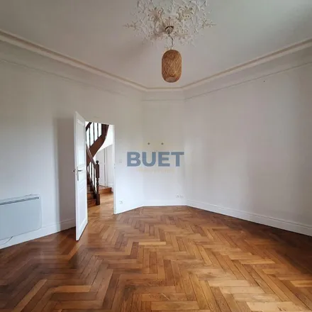 Rent this 5 bed apartment on 5 Place de la République in 21000 Dijon, France