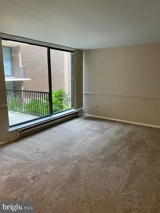 Image 7 - 9901 Blundon Drive, Forest Glen, Montgomery County, MD 20902, USA - Apartment for rent