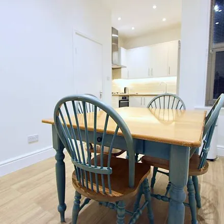 Image 3 - Warwick Road, Bowes Park, London, N11 2SD, United Kingdom - Apartment for rent