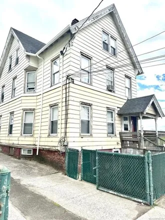 Buy this 8 bed house on 206;208;210;212 Lamberton Street in New Haven, CT 06519