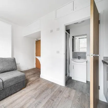 Rent this studio apartment on Gilmore Road in London, SE13 5AB