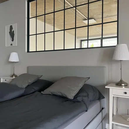Rent this 2 bed apartment on Bürgermeister-Smidt-Straße 78 in 28195 Bremen, Germany