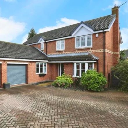 Buy this 4 bed house on Brantingham Gardens in Bawtry, DN10 6XJ