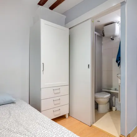 Image 4 - Calle del Amparo, 69, 28012 Madrid, Spain - Apartment for rent