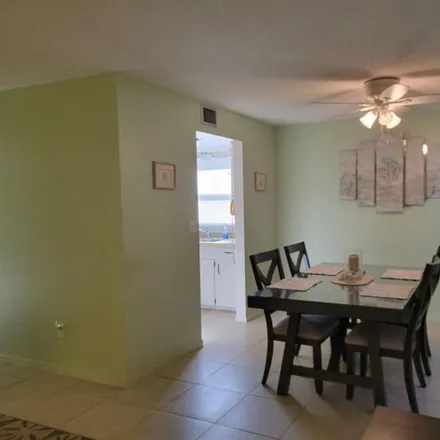 Image 7 - 7115 Coquina Way Apt 1, Saint Pete Beach, Florida, 33706 - Condo for rent