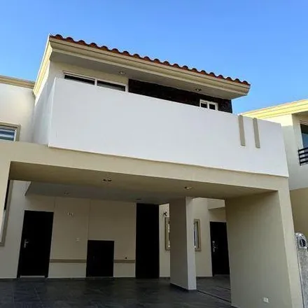 Rent this 3 bed house on Calle Capalbio in Stanza Toscana, 80050 Culiacán
