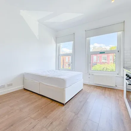Rent this 1 bed apartment on 3 Manstone Road in London, NW2 3XH